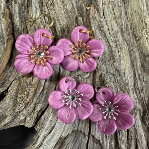 Helmiäis Eleonoora, roosa