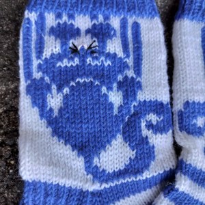 Käsinneulotut villasukat